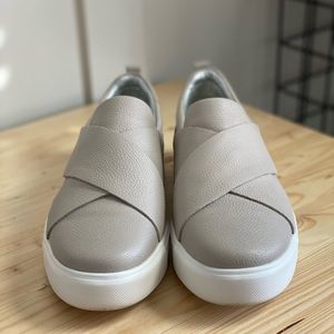 Earth Rosewood Clary Gray Leather Sneaker: Size 10
